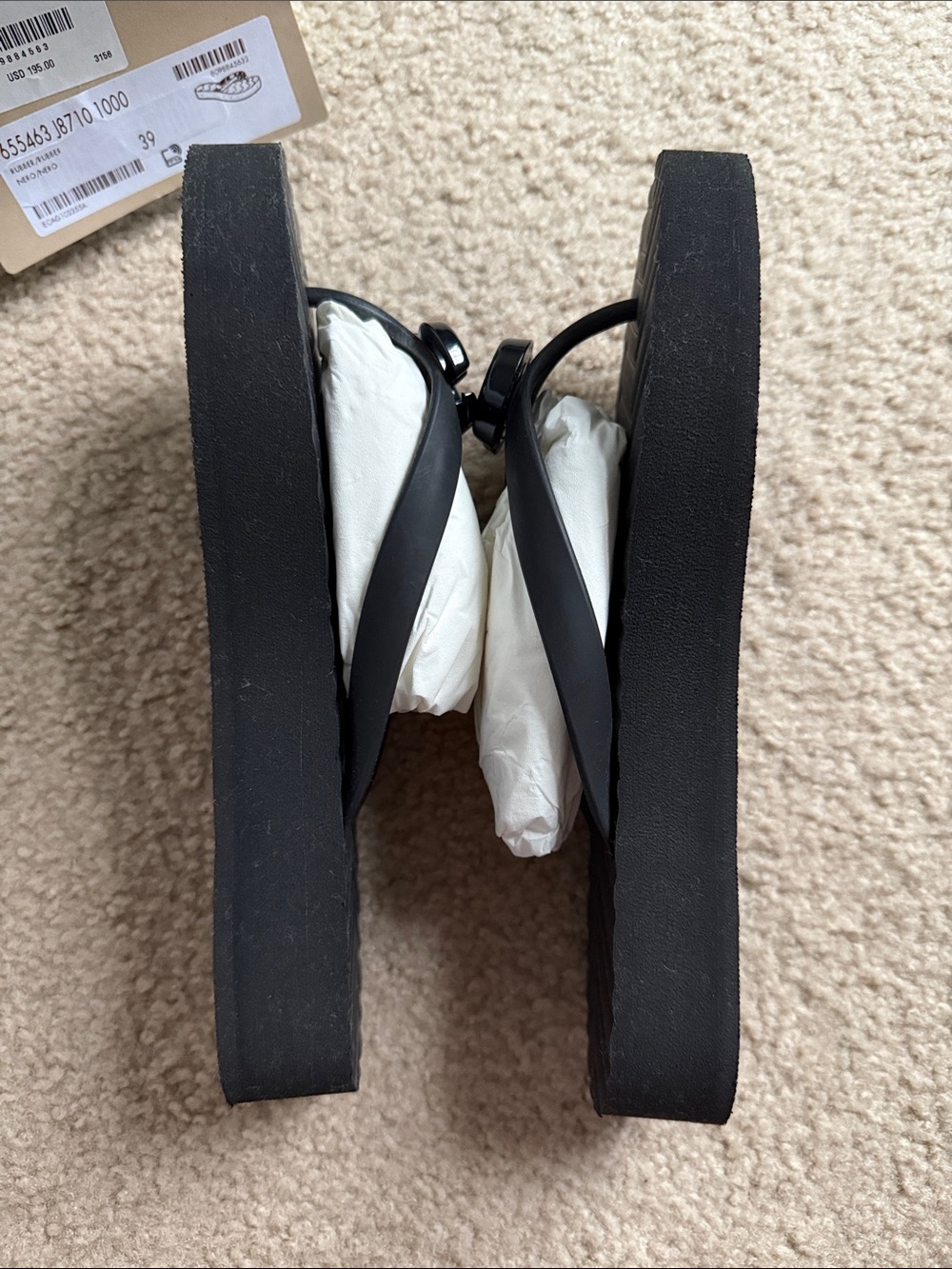 Gucci Black Chevron Rubber Flip Flops with Logo Accent - Picture 5 of 6